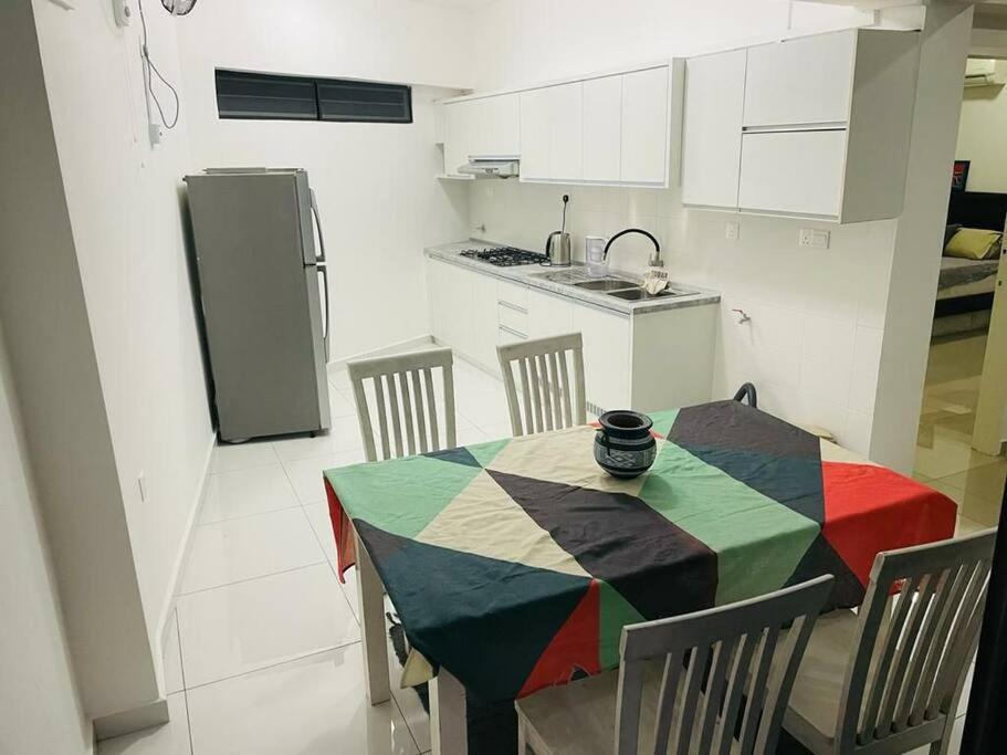 Kk Jungle Hideaway Lovely Apartment 5 Mins Walk To Town Kota Kinabalu Exteriér fotografie