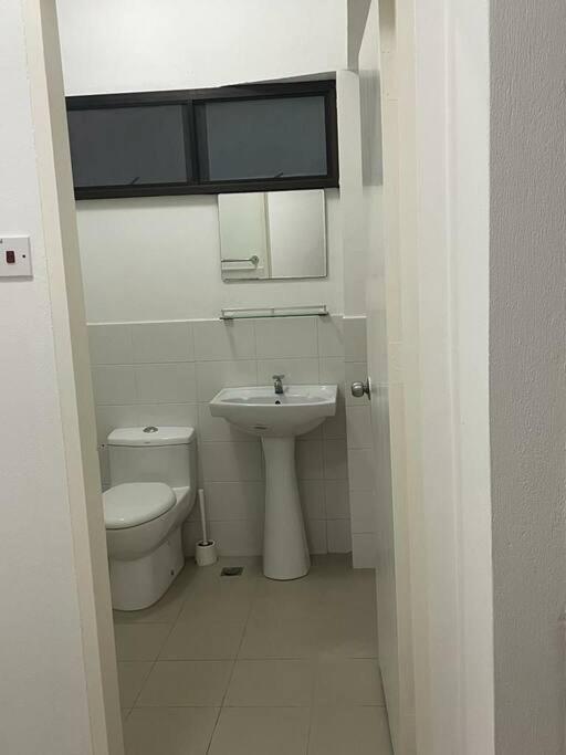 Kk Jungle Hideaway Lovely Apartment 5 Mins Walk To Town Kota Kinabalu Exteriér fotografie